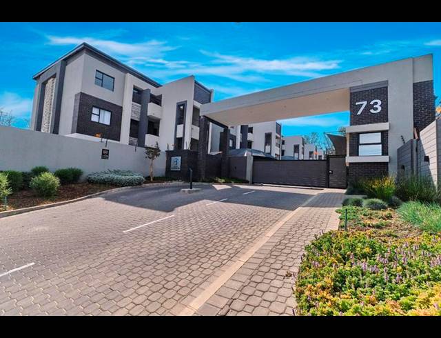 2 BEDROOM APARTMENT FOR SALE IN BRYANSTON
